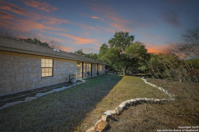 105 Shane Ln, Boerne, TX 78006