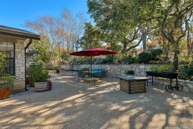 105 Shane Ln, Boerne, TX 78006