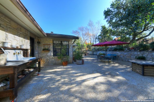 105 Shane Ln, Boerne, TX 78006
