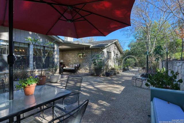 105 Shane Ln, Boerne, TX 78006