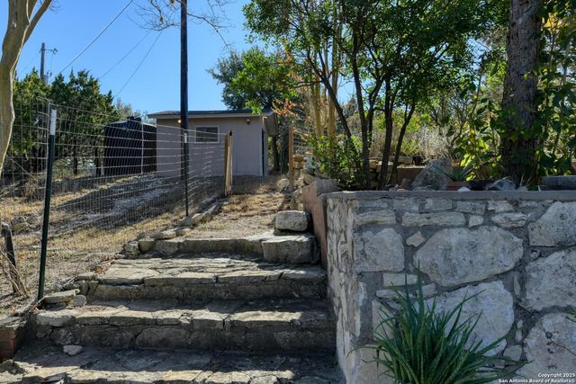 105 Shane Ln, Boerne, TX 78006