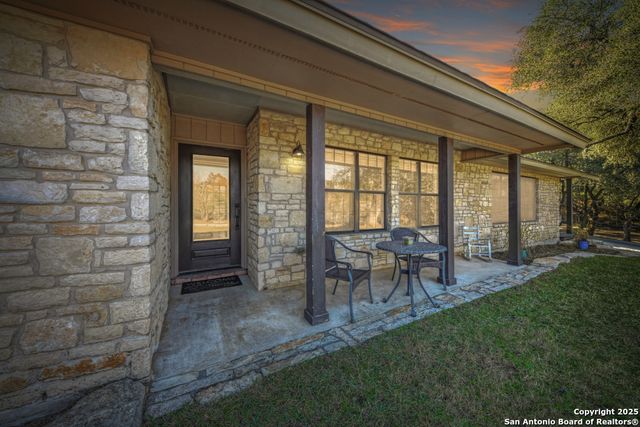 105 Shane Ln, Boerne, TX 78006