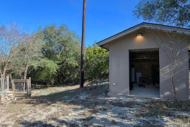 105 Shane Ln, Boerne, TX 78006