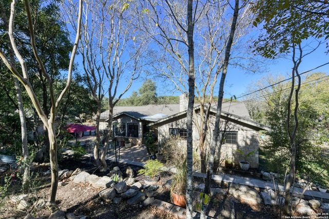 105 Shane Ln, Boerne, TX 78006