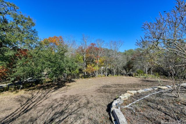 105 Shane Ln, Boerne, TX 78006