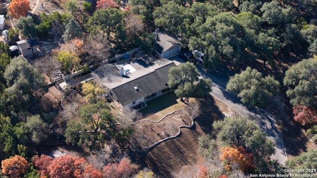 105 Shane Ln, Boerne, TX 78006