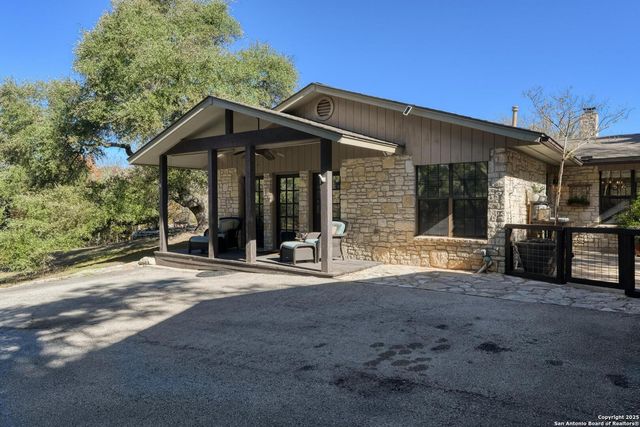 105 Shane Ln, Boerne, TX 78006