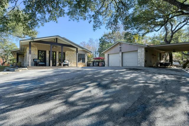 105 Shane Ln, Boerne, TX 78006