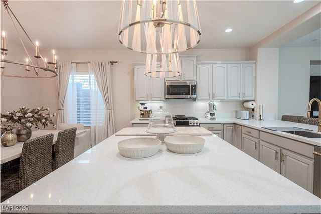 2109 Lone Desert Street, Las Vegas, NV 89135