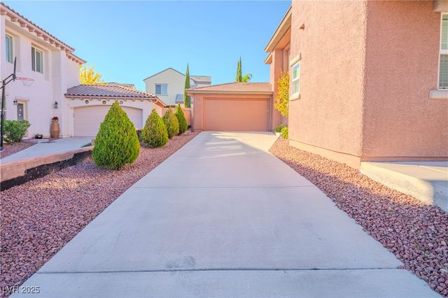 2109 Lone Desert Street, Las Vegas, NV 89135