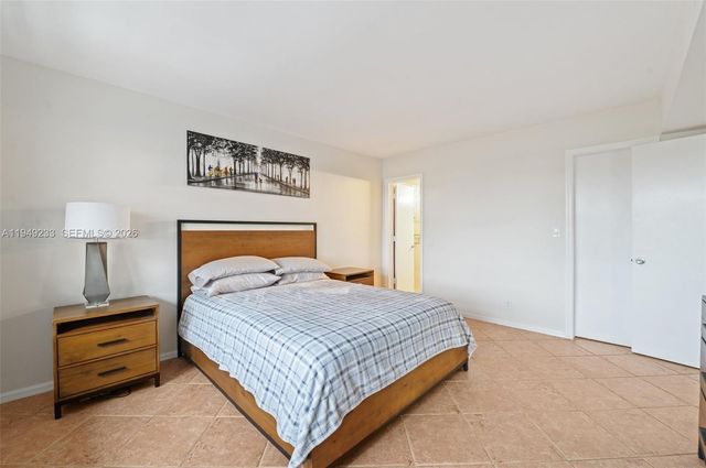 3111 NE 51st St 404C, Fort Lauderdale, FL 33308