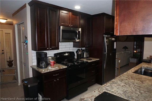 124 Corine Avenue NW, Lake Placid, FL 33852