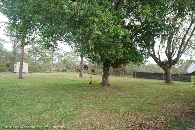 124 Corine Avenue NW, Lake Placid, FL 33852