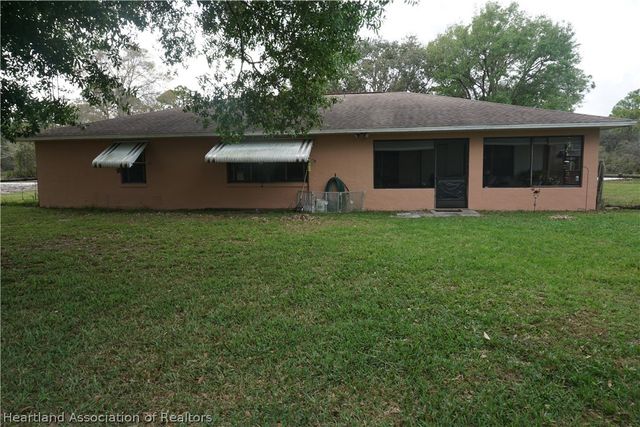 124 Corine Avenue NW, Lake Placid, FL 33852