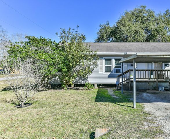 1021 Maple Street, La Marque, TX 77568