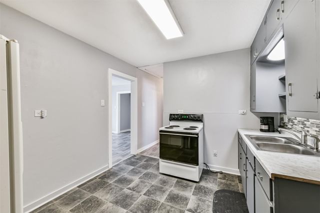 1021 Maple Street, La Marque, TX 77568