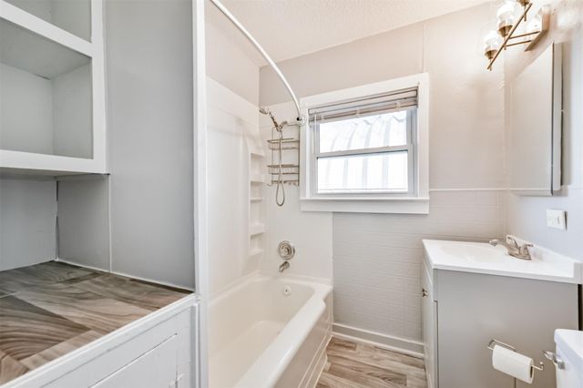 1021 Maple Street, La Marque, TX 77568