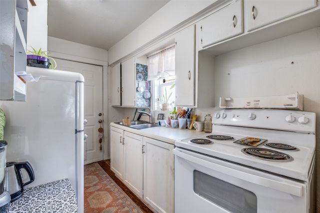 4755 Yancy Street, Dallas, TX 75216