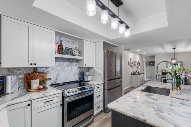 13440 RUSTIC PINES BOULEVARD S, Seminole, FL 33776