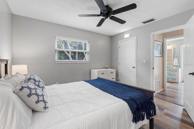 13440 RUSTIC PINES BOULEVARD S, Seminole, FL 33776