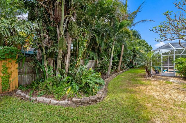 13440 RUSTIC PINES BOULEVARD S, Seminole, FL 33776