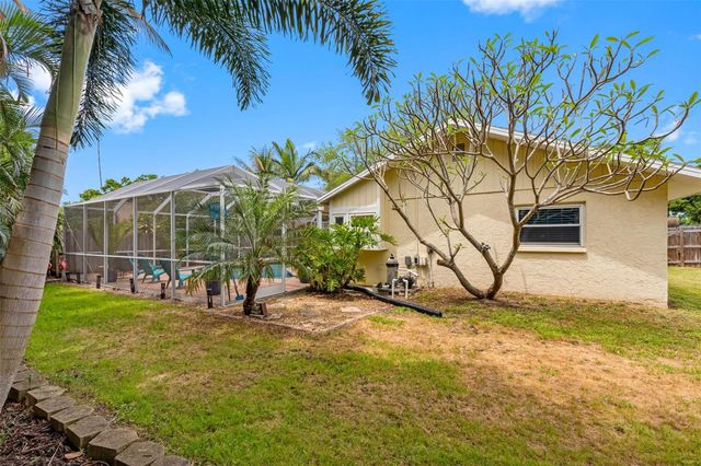 13440 RUSTIC PINES BOULEVARD S, Seminole, FL 33776