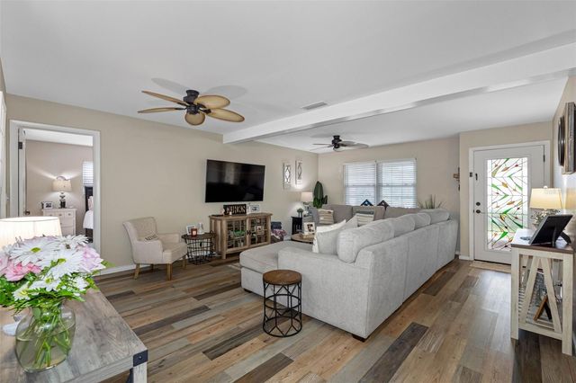 13440 RUSTIC PINES BOULEVARD S, Seminole, FL 33776