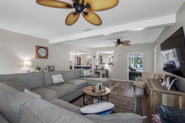 13440 RUSTIC PINES BOULEVARD S, Seminole, FL 33776