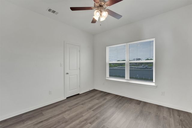 1606 Ash Crescent Street, Fort Worth, TX 76104