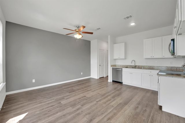 1606 Ash Crescent Street, Fort Worth, TX 76104