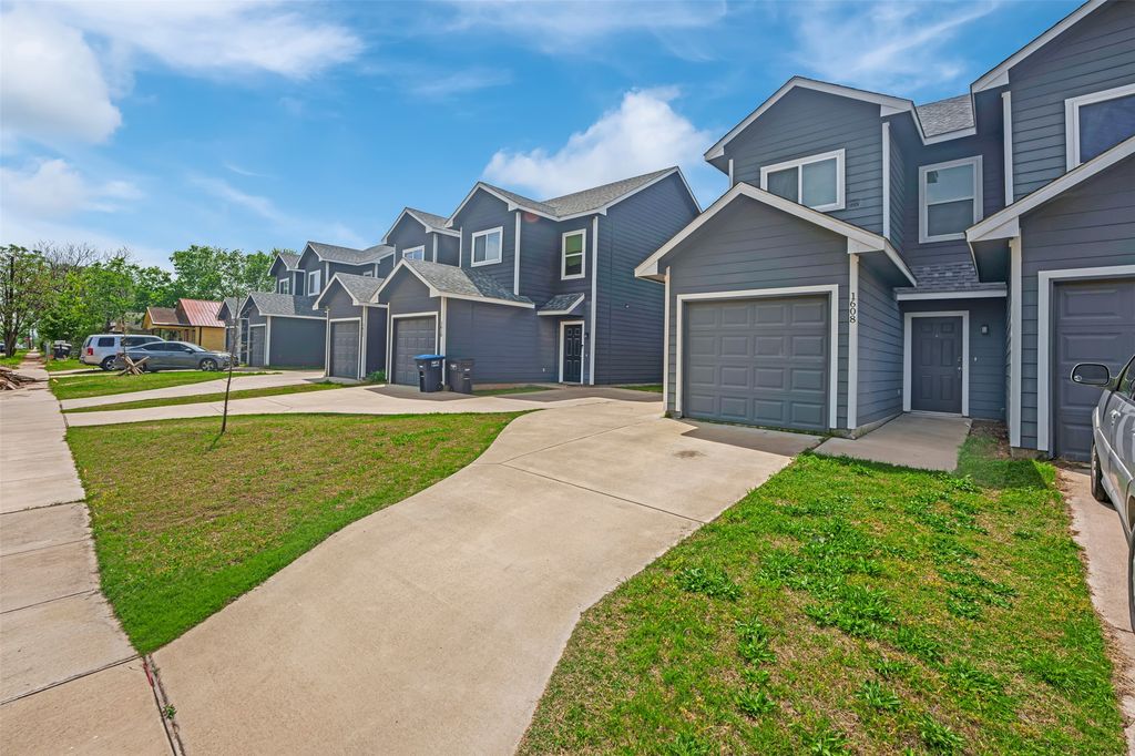 1606 Ash Crescent Street, Fort Worth, TX 76104