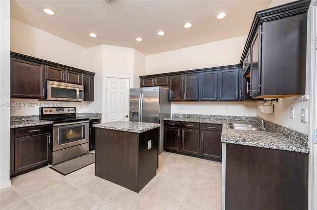 2343 SE 16th Pl, Homestead, FL 33035