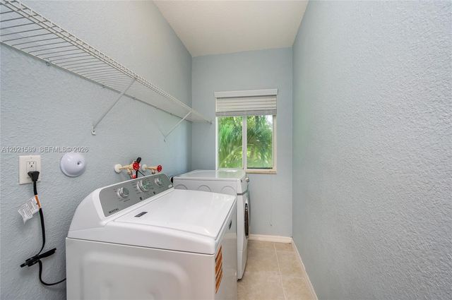 2343 SE 16th Pl, Homestead, FL 33035