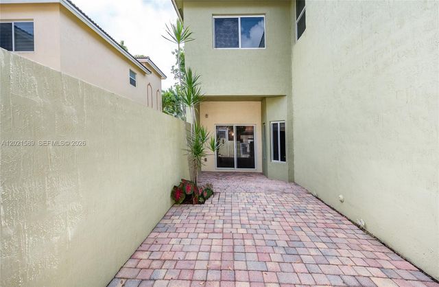 2343 SE 16th Pl, Homestead, FL 33035