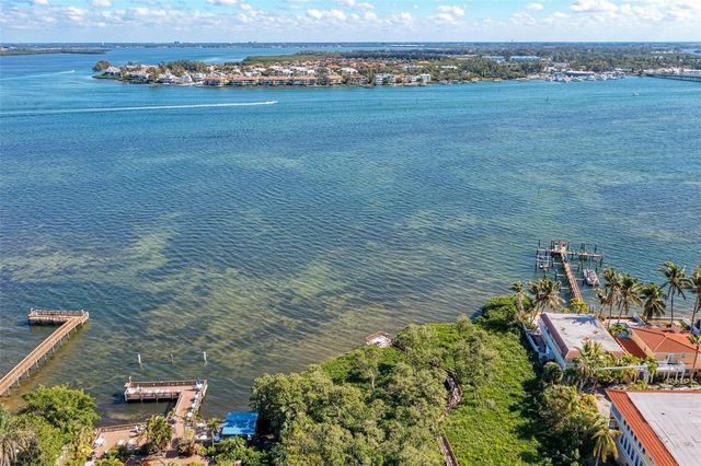 1469 GULF DRIVE N, Bradenton Beach, FL 34217