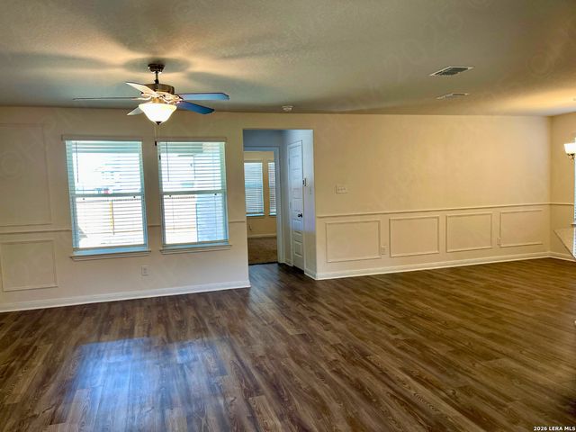 8563 Redhawk Loop, San Antonio, TX 78222