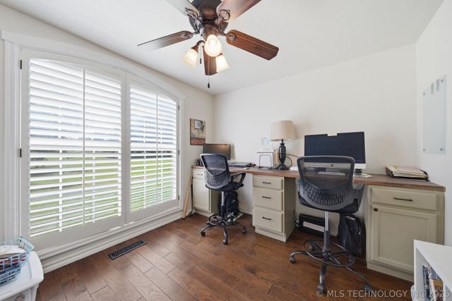 9215 E 156th Street N, Collinsville, OK 74021