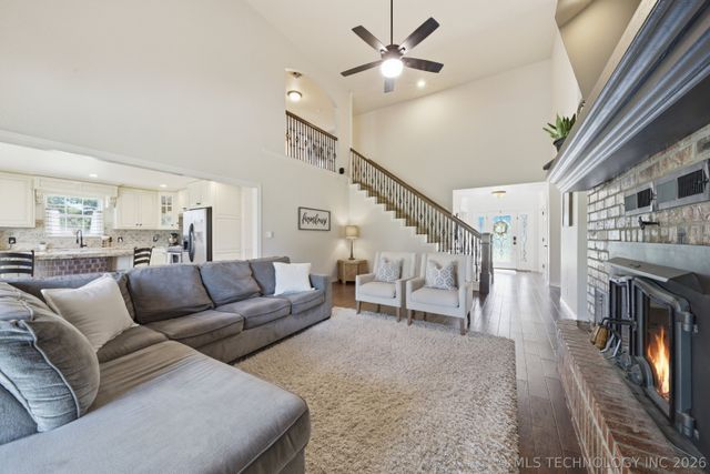 9215 E 156th Street N, Collinsville, OK 74021