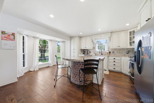 9215 E 156th Street N, Collinsville, OK 74021