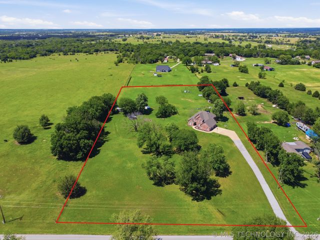 9215 E 156th Street N, Collinsville, OK 74021