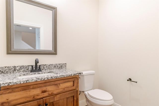 346 Webb ST, Smithville, TX 78957