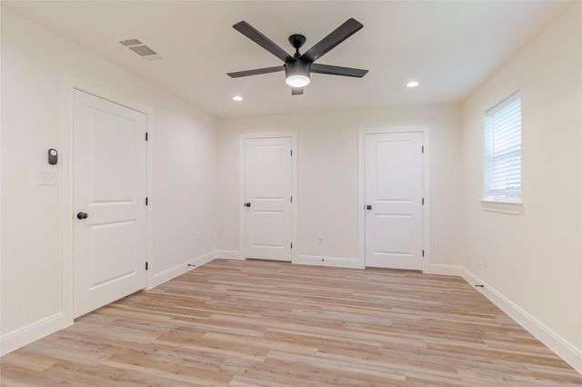 346 Webb ST, Smithville, TX 78957