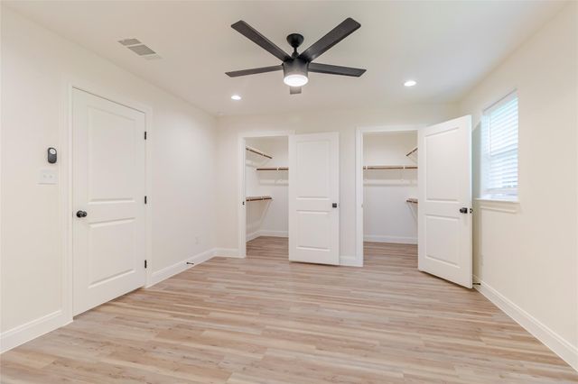 346 Webb ST, Smithville, TX 78957