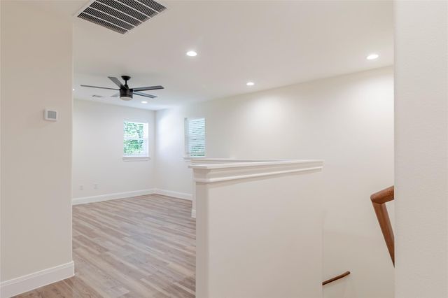 346 Webb ST, Smithville, TX 78957
