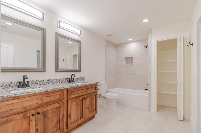 346 Webb ST, Smithville, TX 78957