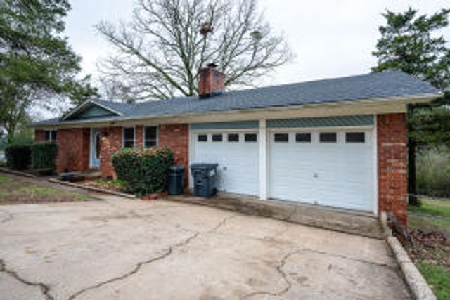 207 W 23rd Street, Russellville, AR 72801