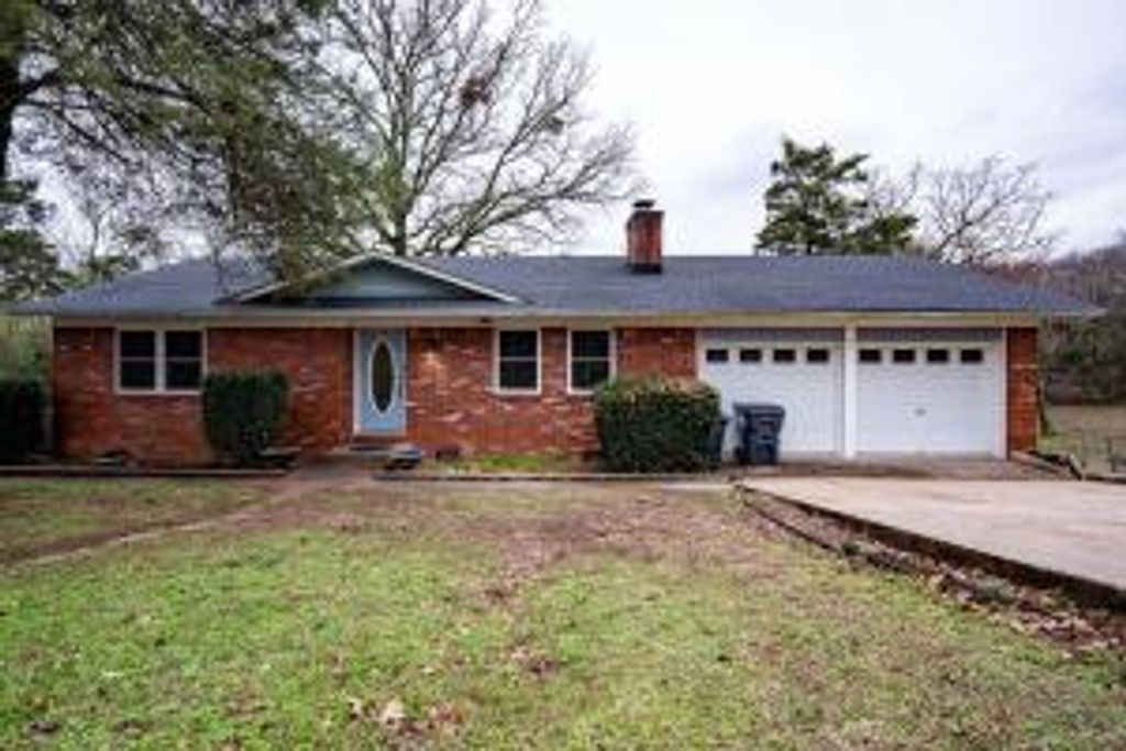 207 W 23rd Street, Russellville, AR 72801