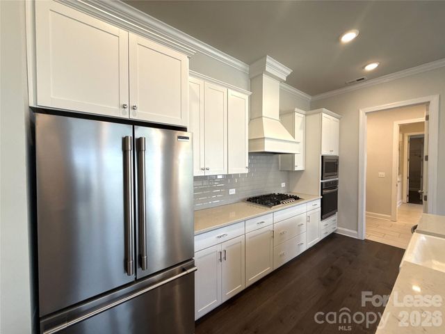 11218 Cobb Creek Court, Charlotte, NC 28277