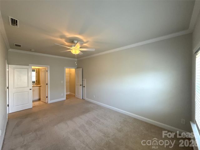 11218 Cobb Creek Court, Charlotte, NC 28277