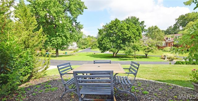 51 Webster Acres, Webster Groves, MO 63119